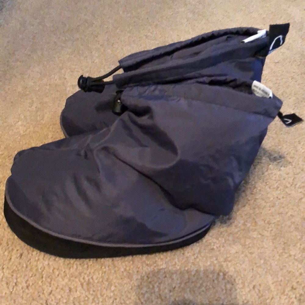 Sierra Design women’s small down booties